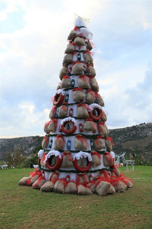 Arnaoon Christmas Village